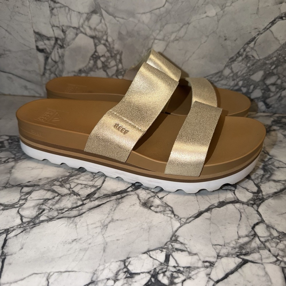 Reef Women's 9 Cushion Hi Vista Gold Sandals